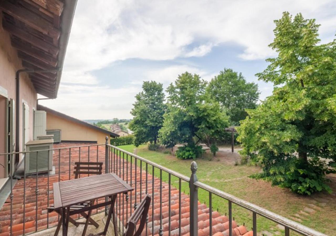 Апартаменты Charming Loft Golf Club Barolo Новелло Экстерьер фото